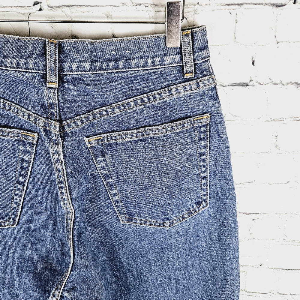 GAP | Classic Fit vintage denim tapered leg high waist mom jeans